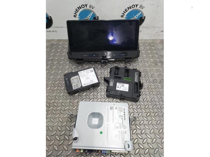 Używane System nawigacji Nissan Qashqai Cena € 1.028,50 Z VAT oferowane przez Rhenoy Onderdelen b.v.