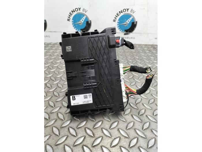 Used Engine management computer Renault Captur Price € 181,50 Inclusive VAT offered by Rhenoy Onderdelen b.v.