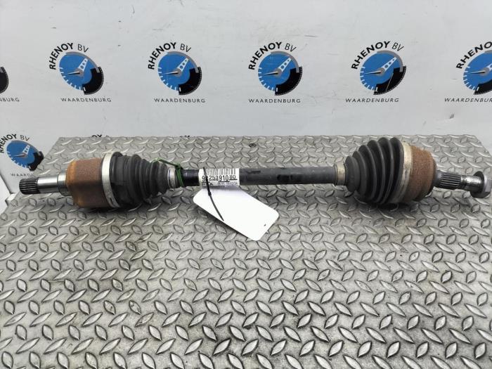 Gebrauchte Antriebswelle links hinten Opel Corsa Preis € 181,50 Mit Mehrwertsteuer angeboten von Rhenoy Onderdelen b.v.