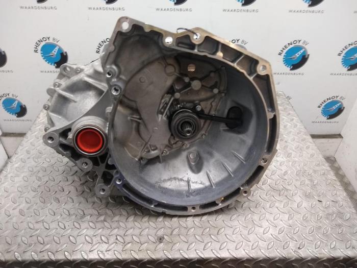 Gebrauchte Getriebe Ford Fiesta Preis € 1.210,00 Mit Mehrwertsteuer angeboten von Rhenoy Onderdelen b.v.