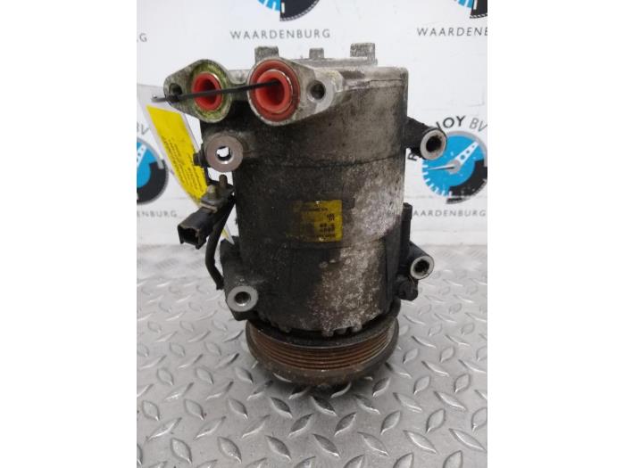 Usagé Pompe clim Ford Focus Prix € 66,55 Prix TTC proposé par Rhenoy Onderdelen b.v.