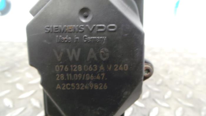 Usagé Boitier papillon Volkswagen Bestel Prix € 157,30 Prix TTC proposé par Rhenoy Onderdelen b.v.
