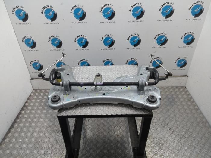 Usados Subchasis Renault Kangoo Precio € 145,20 IVA incluido ofrecido por Rhenoy Onderdelen b.v.