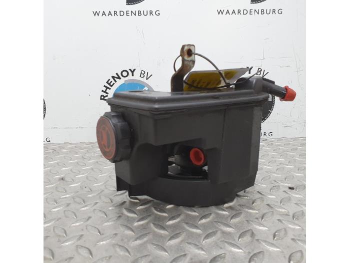 Usagé Pompe de direction Citroen Berlingo Prix € 42,35 Prix TTC proposé par Rhenoy Onderdelen b.v.