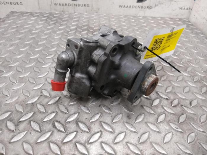 Usagé Pompe de direction Audi A5 Prix € 121,00 Prix TTC proposé par Rhenoy Onderdelen b.v.