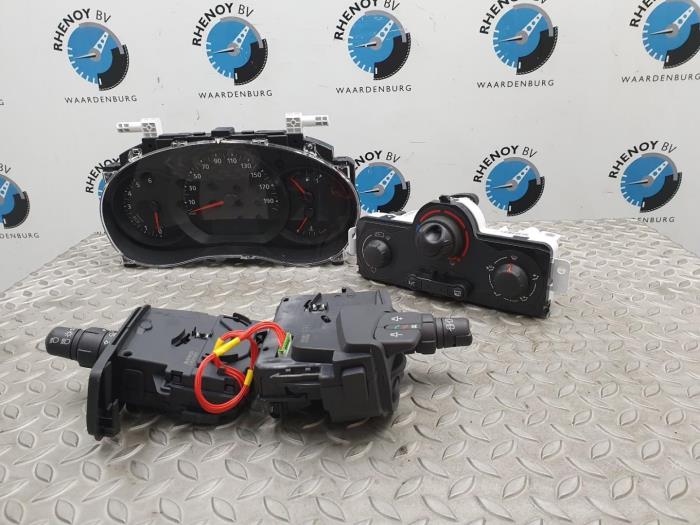 Used Engine management computer Renault Kangoo Price € 181,50 Inclusive VAT offered by Rhenoy Onderdelen b.v.
