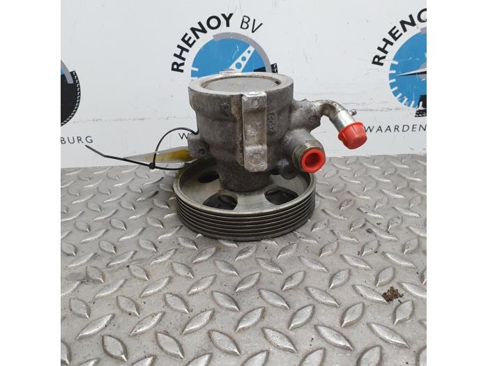Begagnade Servostyrningspump Peugeot Bipper Pris € 60,50 Inklusive moms erbjuds av Rhenoy Onderdelen b.v.
