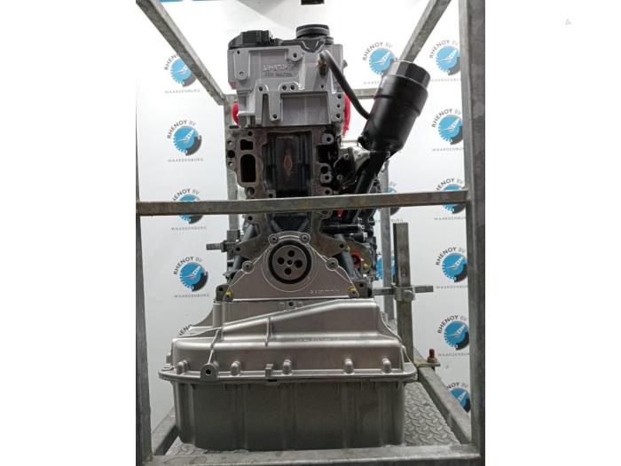 Overhauled Engine Mercedes Sprinter Price on request offered by Rhenoy Onderdelen b.v.