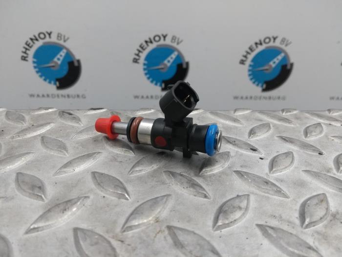 Usagé Injecteurs Renault Twingo Prix € 42,35 Prix TTC proposé par Rhenoy Onderdelen b.v.