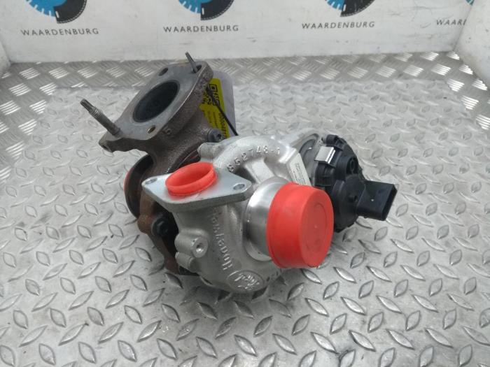 Używane Turbo Ford Focus Cena € 423,50 Z VAT oferowane przez Rhenoy Onderdelen b.v.