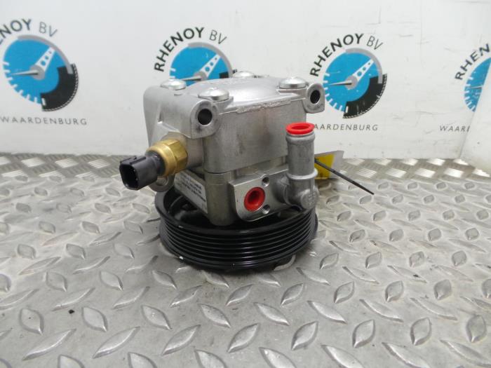 Usagé Pompe de direction Ford Focus Prix € 96,80 Prix TTC proposé par Rhenoy Onderdelen b.v.