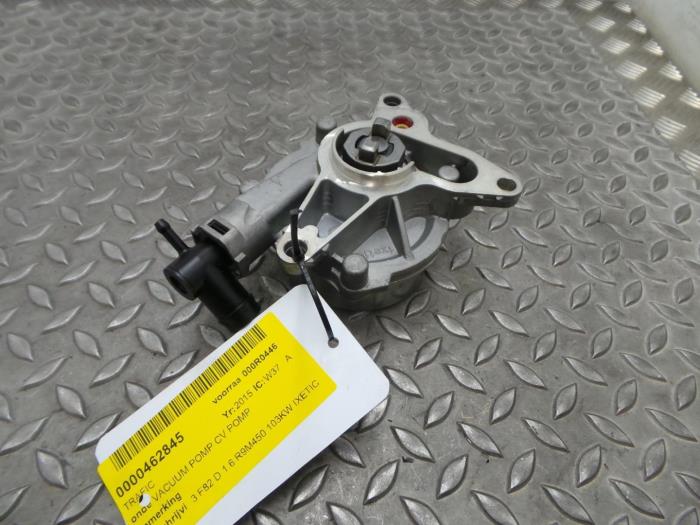 Gebrauchte Vakuumpumpe (Benzin) Renault Trafic Preis € 151,25 Mit Mehrwertsteuer angeboten von Rhenoy Onderdelen b.v.