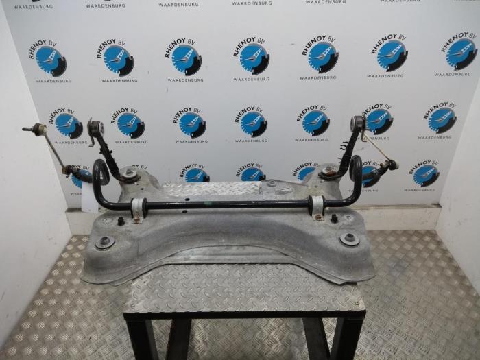Used Subframe Renault Trafic Price € 121,00 Inclusive VAT offered by Rhenoy Onderdelen b.v.