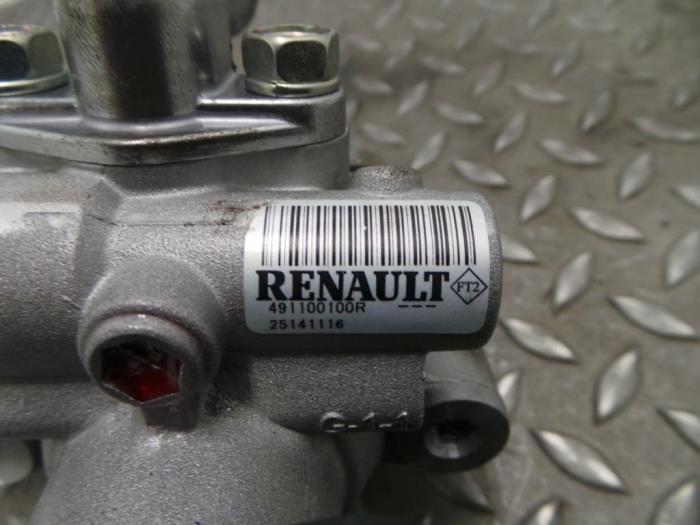 Usagé Pompe de direction Renault Master Prix € 96,80 Prix TTC proposé par Rhenoy Onderdelen b.v.