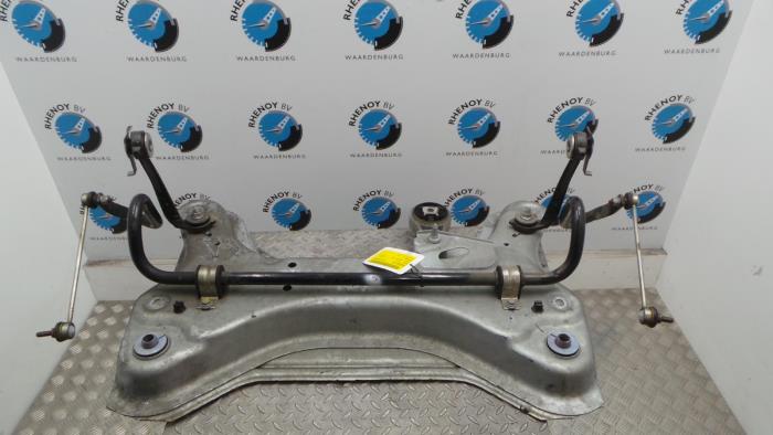 Used Subframe Renault Trafic Price € 121,00 Inclusive VAT offered by Rhenoy Onderdelen b.v.