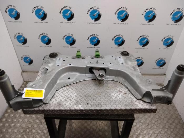 Usagé Faux châssis Renault Megane Prix € 181,50 Prix TTC proposé par Rhenoy Onderdelen b.v.