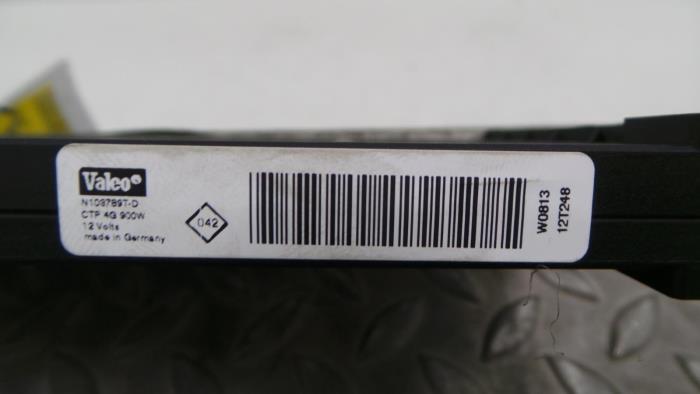 Gebrauchte Kühler Renault Clio Preis € 60,50 Mit Mehrwertsteuer angeboten von Rhenoy Onderdelen b.v.
