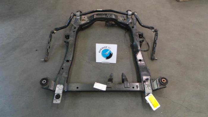 Usados Subchasis Opel Zafira Precio € 242,00 IVA incluido ofrecido por Rhenoy Onderdelen b.v.