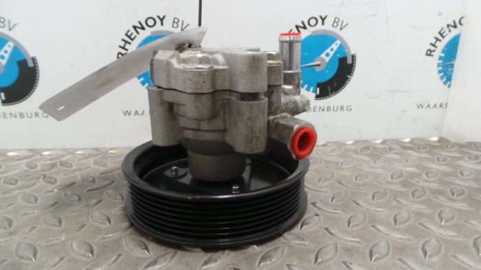Used Power steering pump Renault Master Price € 96,80 Inclusive VAT offered by Rhenoy Onderdelen b.v.