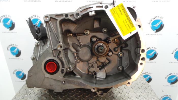 Gebrauchte Getriebe Renault Clio Preis € 363,00 Mit Mehrwertsteuer angeboten von Rhenoy Onderdelen b.v.