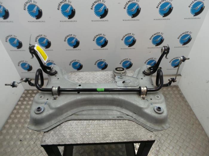 Used Subframe Renault Trafic Price € 181,50 Inclusive VAT offered by Rhenoy Onderdelen b.v.