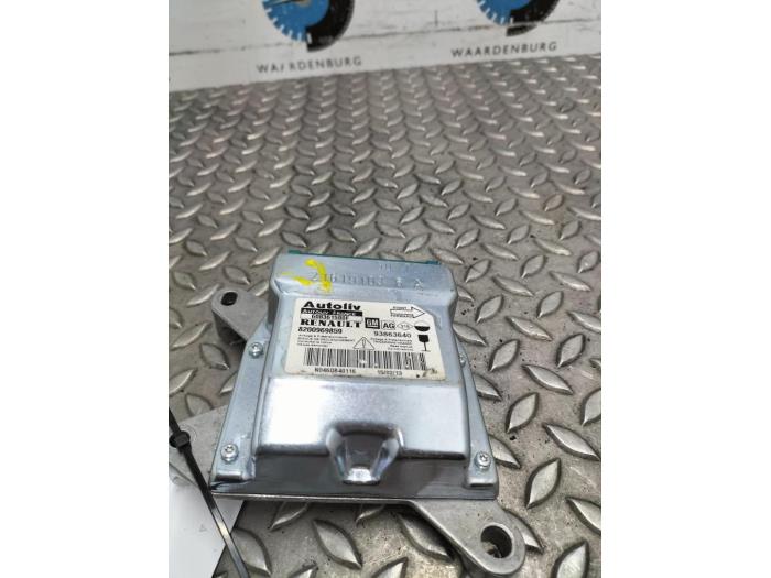 Used Engine management computer Renault Trafic Price € 96,80 Inclusive VAT offered by Rhenoy Onderdelen b.v.