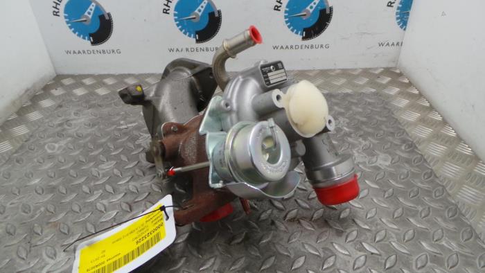Gebrauchte Turbo Dacia Sandero Preis € 363,00 Mit Mehrwertsteuer angeboten von Rhenoy Onderdelen b.v.