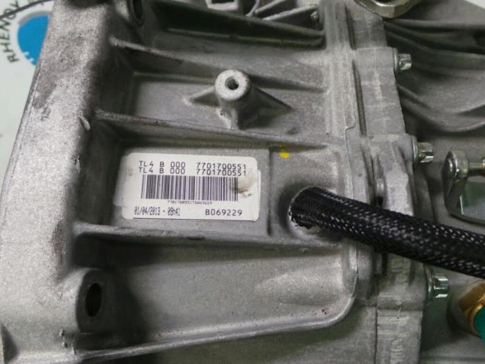 Gebrauchte Getriebe Renault Kangoo Preis € 484,00 Mit Mehrwertsteuer angeboten von Rhenoy Onderdelen b.v.