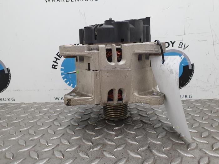 Gebrauchte Dynamo Renault Megane Preis € 90,75 Mit Mehrwertsteuer angeboten von Rhenoy Onderdelen b.v.