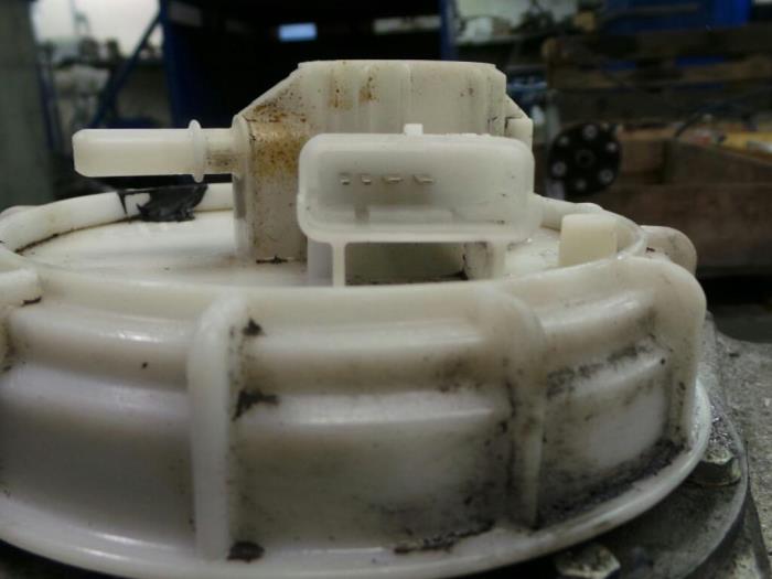 Usagé Pompe à carburant Ferrari 360 Modena Prix € 242,00 Prix TTC proposé par Rhenoy Onderdelen b.v.