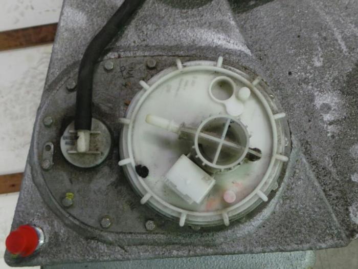 Usagé Pompe à carburant Ferrari 360 Modena Prix € 242,00 Prix TTC proposé par Rhenoy Onderdelen b.v.