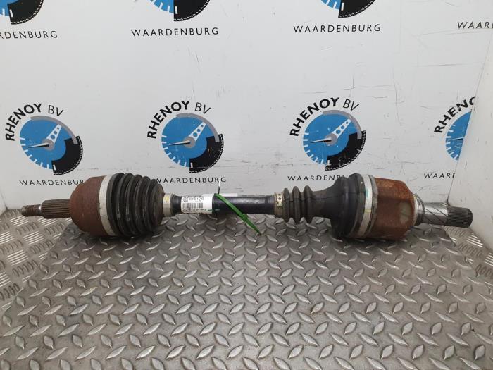 Gebrauchte Antriebswelle links hinten Renault Laguna Preis € 60,50 Mit Mehrwertsteuer angeboten von Rhenoy Onderdelen b.v.