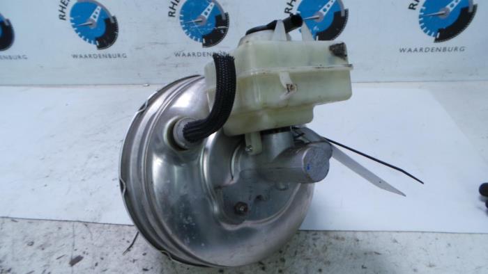 Used Master cylinder BMW 5-Serie Price € 72,60 Inclusive VAT offered by Rhenoy Onderdelen b.v.