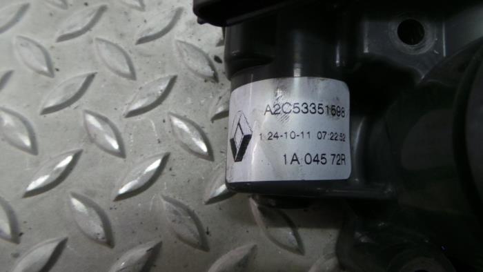 Usagé Boitier papillon Renault Megane Prix € 84,70 Prix TTC proposé par Rhenoy Onderdelen b.v.