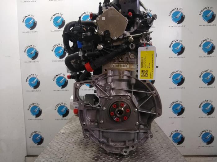 Used Engine Volvo V40 Price on request offered by Rhenoy Onderdelen b.v.