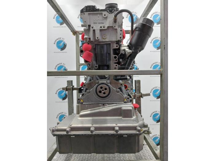 Overhauled Engine Mercedes Vito Price on request offered by Rhenoy Onderdelen b.v.