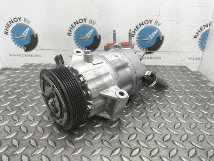 Usagé Compresseur de clim Ford Kuga Prix € 151,25 Prix TTC proposé par Rhenoy Onderdelen b.v.