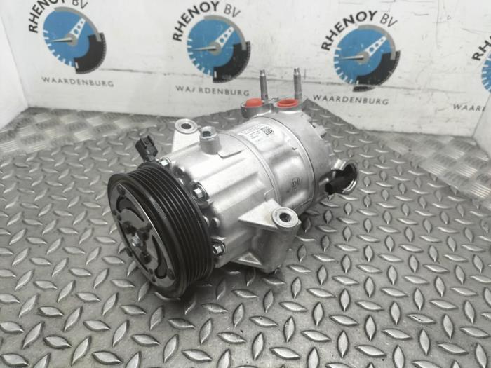 Usagé Compresseur de clim Ford Kuga Prix € 151,25 Prix TTC proposé par Rhenoy Onderdelen b.v.