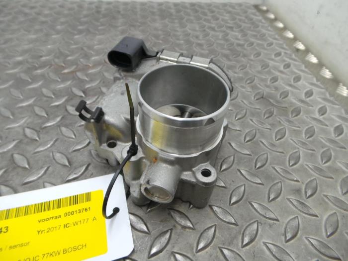 Begagnade Spjällhus Ford Fiesta Pris € 72,60 Inklusive moms erbjuds av Rhenoy Onderdelen b.v.