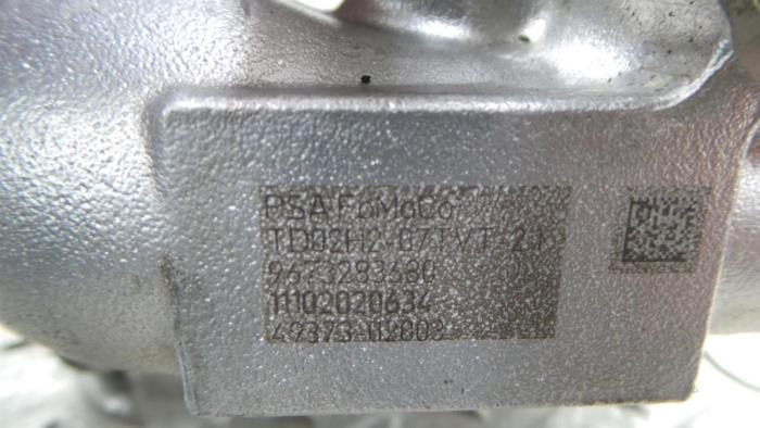 Usagé Turbo Ford Fiesta Prix € 302,50 Prix TTC proposé par Rhenoy Onderdelen b.v.