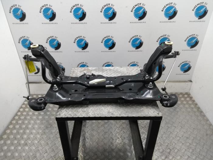 Usados Subchasis Ford Focus Precio € 121,00 IVA incluido ofrecido por Rhenoy Onderdelen b.v.