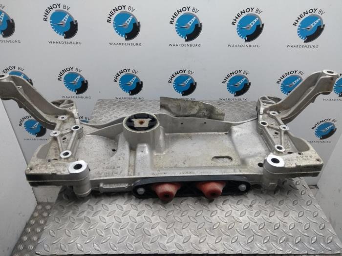 Used Subframe Volkswagen Golf Price € 84,70 Inclusive VAT offered by Rhenoy Onderdelen b.v.