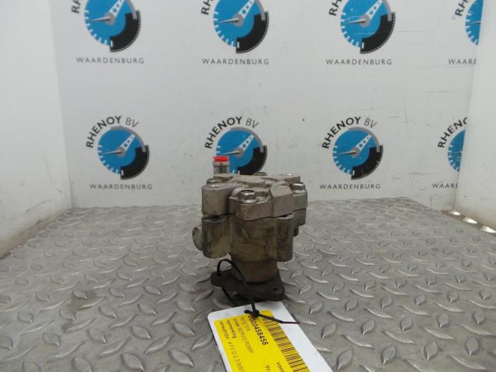 Usagé Pompe de direction Renault Master Prix € 96,80 Prix TTC proposé par Rhenoy Onderdelen b.v.