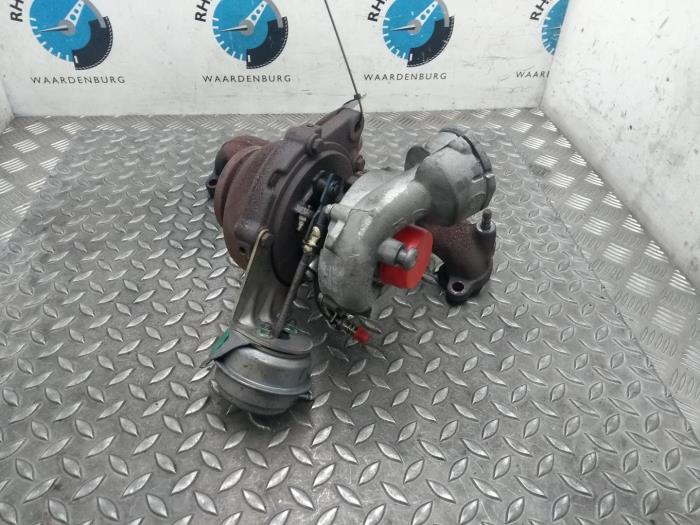 Usagé Turbo Volkswagen Golf Plus Prix € 181,50 Prix TTC proposé par Rhenoy Onderdelen b.v.