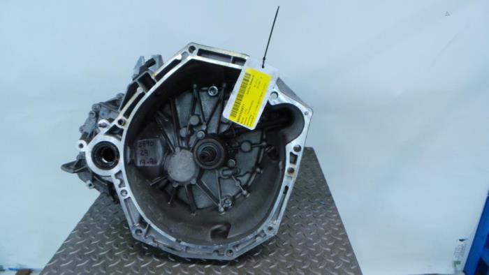 Gebrauchte Getriebe Nissan Juke Preis € 847,00 Mit Mehrwertsteuer angeboten von Rhenoy Onderdelen b.v.