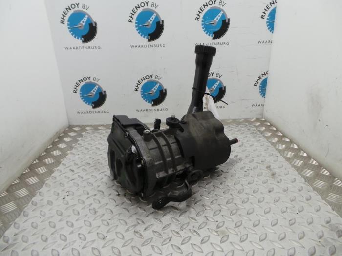 Used Power steering pump Citroen C4 Picasso Price € 96,80 Inclusive VAT offered by Rhenoy Onderdelen b.v.
