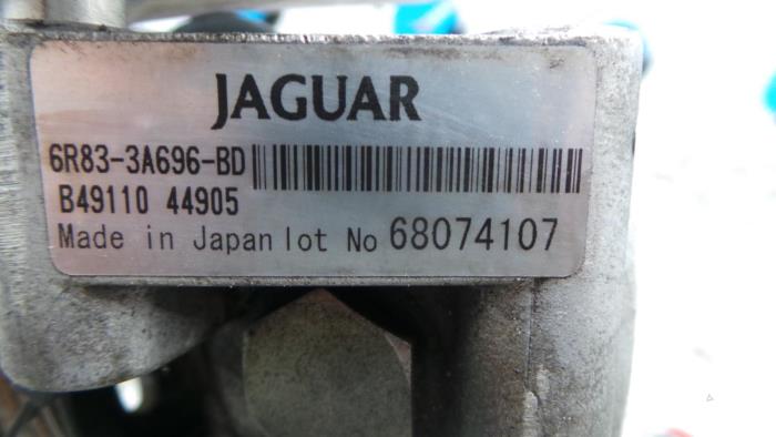 Usagé Pompe de direction Jaguar S-Type Prix € 93,17 Prix TTC proposé par Rhenoy Onderdelen b.v.
