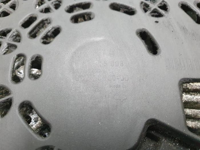 Dynamo van een Volvo S80 2010