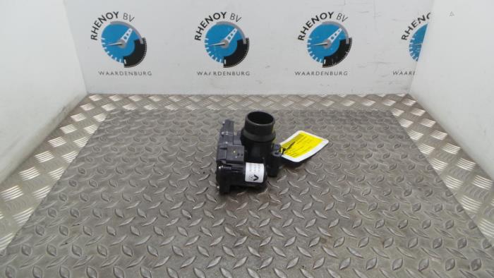 Usagé Boitier papillon Renault Megane Prix € 157,30 Prix TTC proposé par Rhenoy Onderdelen b.v.