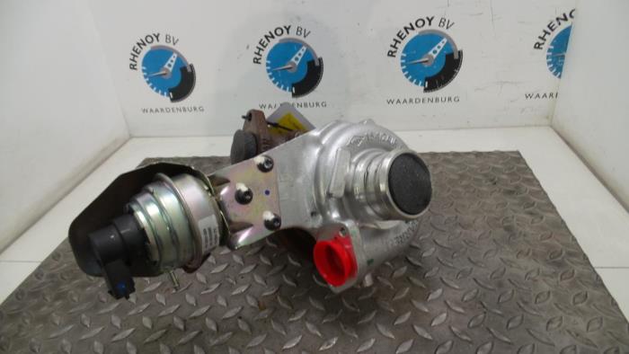 Usagé Turbo Opel Insignia Prix € 332,75 Prix TTC proposé par Rhenoy Onderdelen b.v.